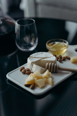 The Art of Pairing Cheese with Lignum Honey's Raw Honey Collection