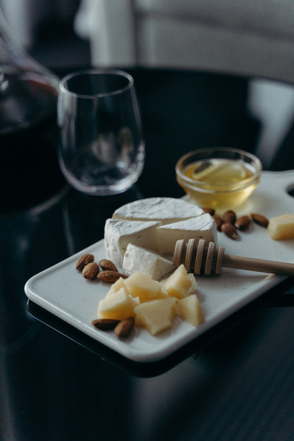 The Art of Pairing Cheese with Lignum Honey's Raw Honey Collection